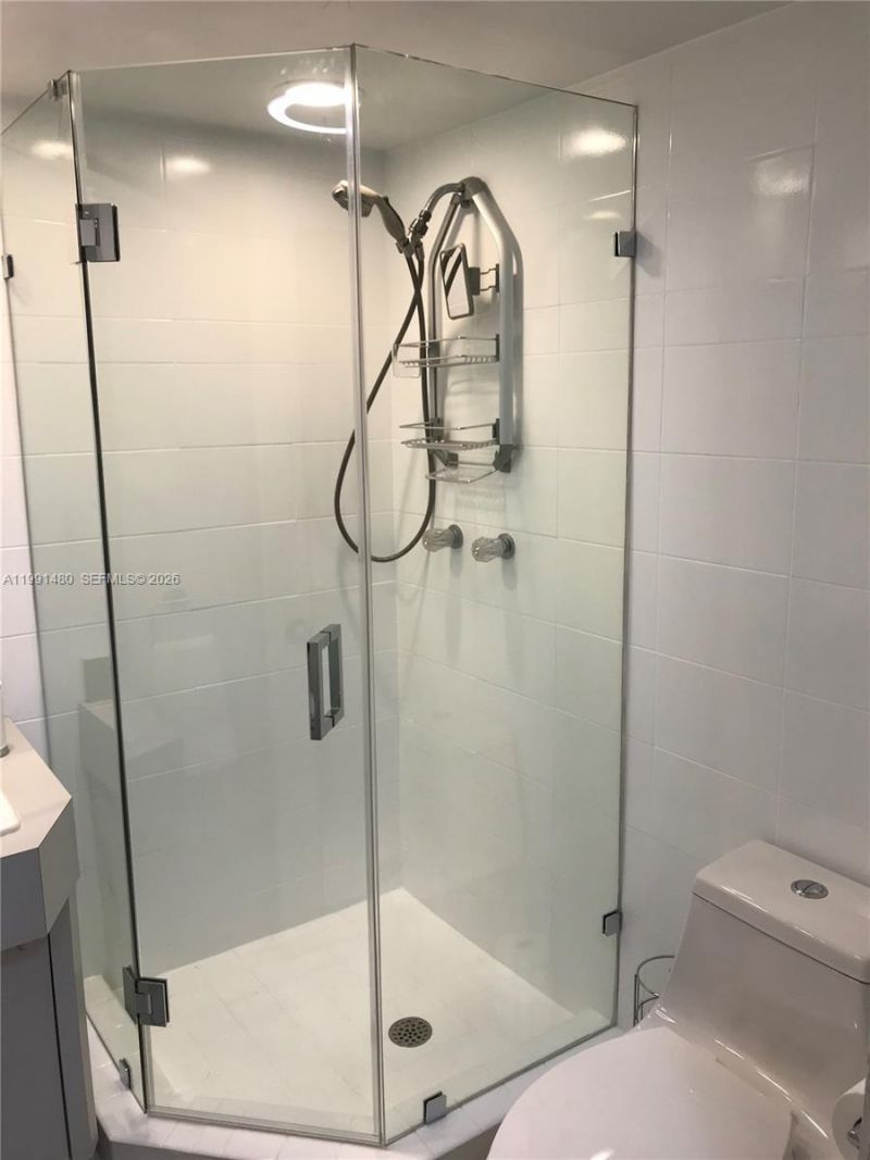 201 Crandon Blvd , Unit 120, Key Biscayne, FL 33149 Photo