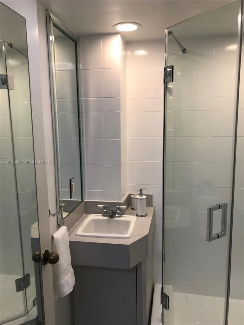 201 Crandon Blvd , Unit 120, Key Biscayne, FL 33149 Photo