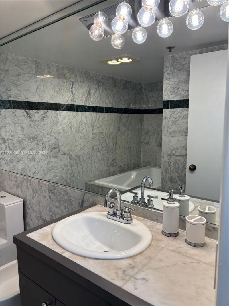 201 Crandon Blvd , Unit 120, Key Biscayne, FL 33149 Photo