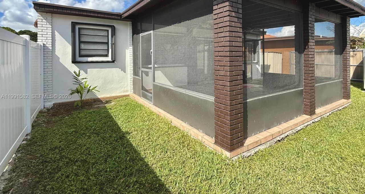 1547 SW 137th Pl , Miami, FL 33184 Photo