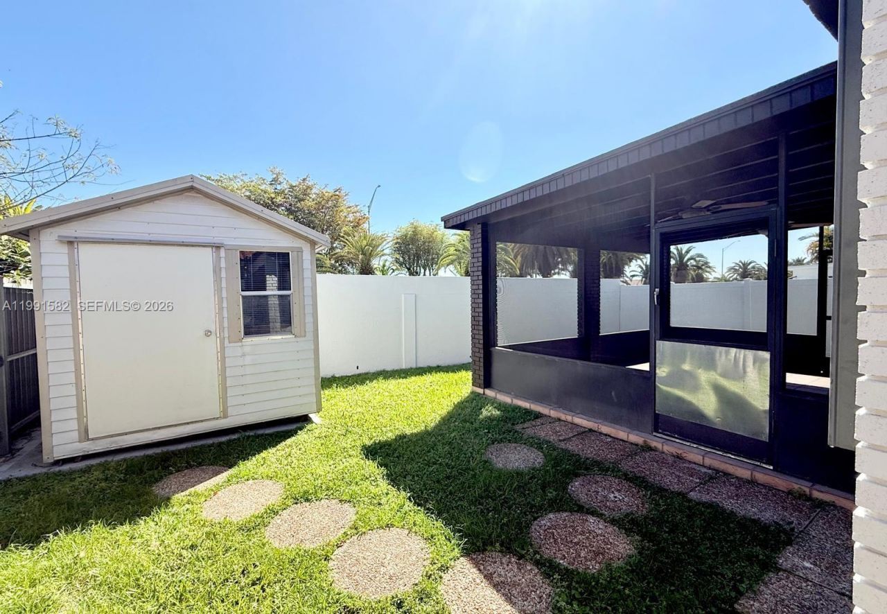 1547 SW 137th Pl , Miami, FL 33184 Photo