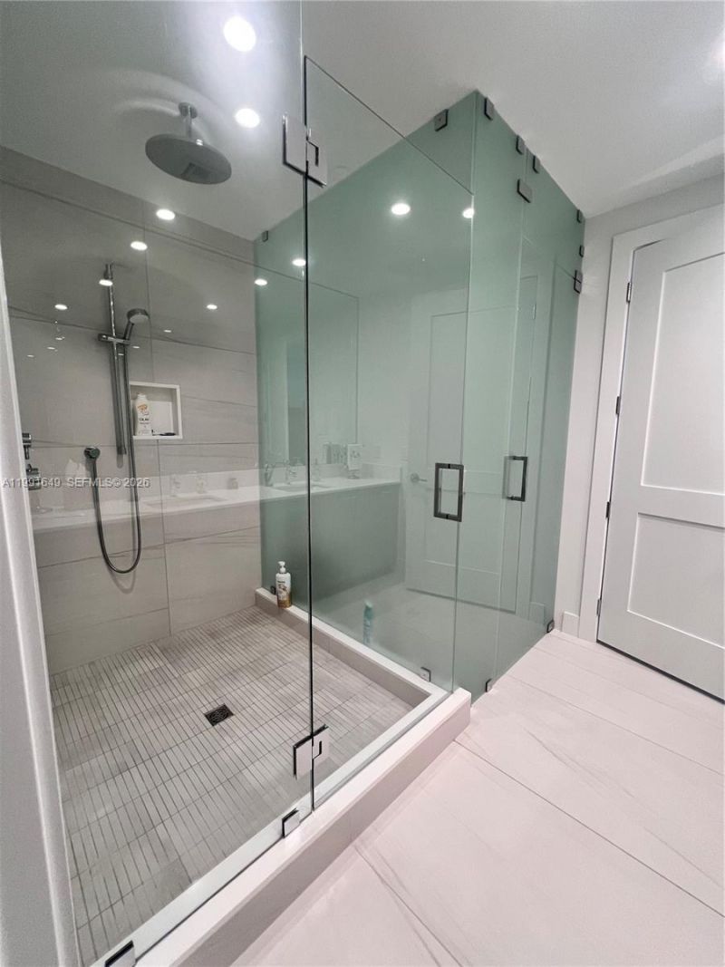 153 N Seabreeze Blvd , Unit 1703, Fort Lauderdale, FL 33304 Photo