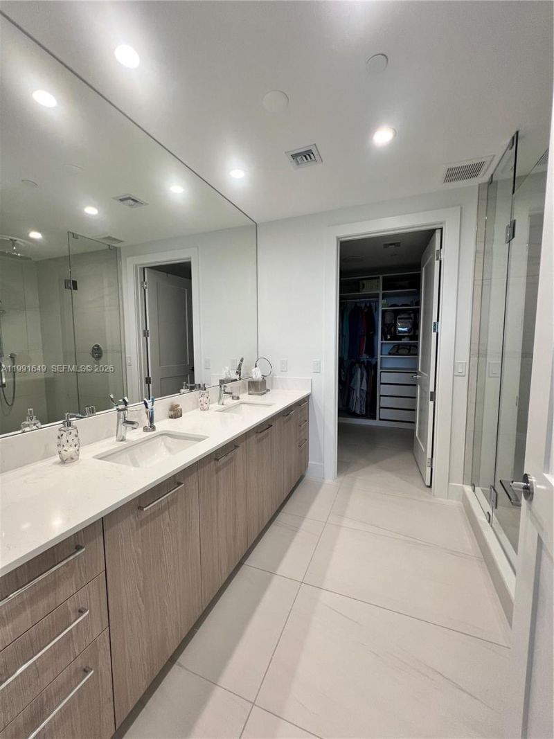 153 N Seabreeze Blvd , Unit 1703, Fort Lauderdale, FL 33304 Photo