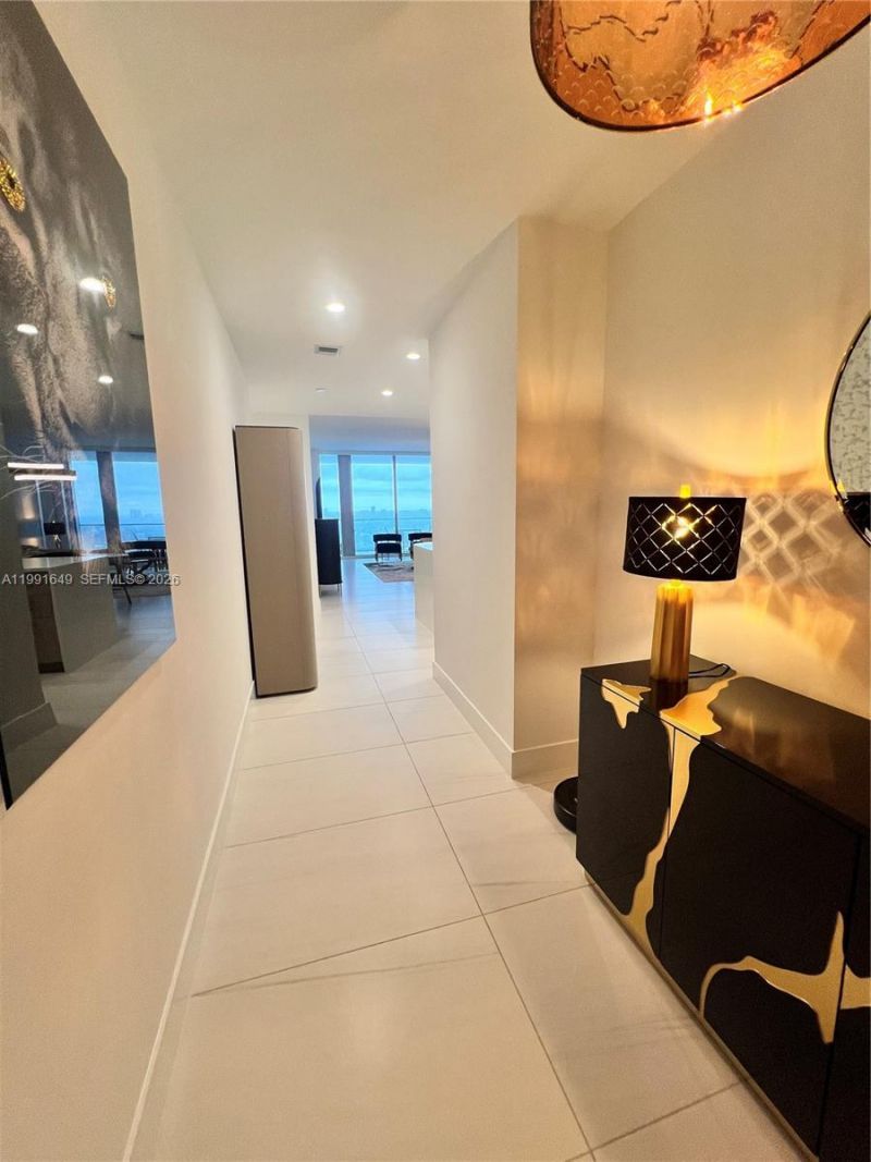 153 N Seabreeze Blvd , Unit 1703, Fort Lauderdale, FL 33304 Photo