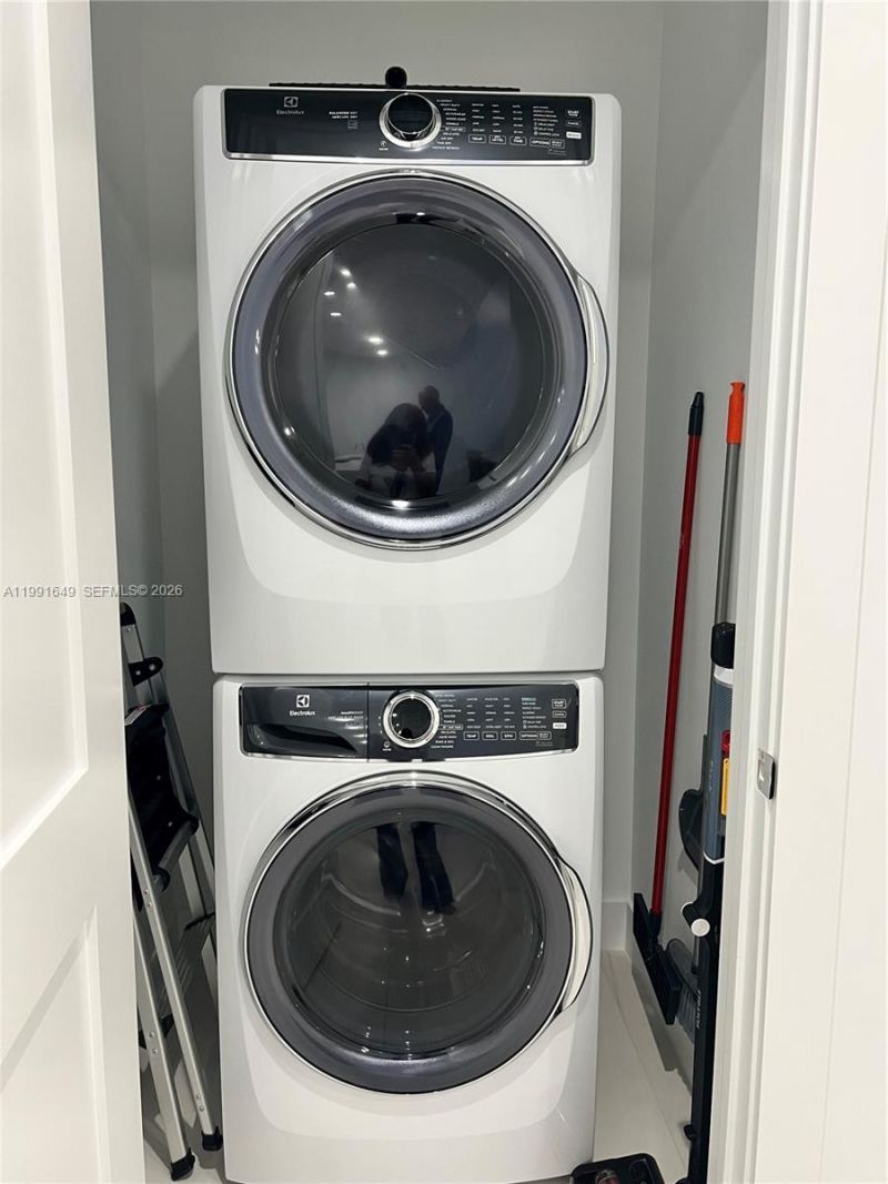 153 N Seabreeze Blvd , Unit 1703, Fort Lauderdale, FL 33304 Photo