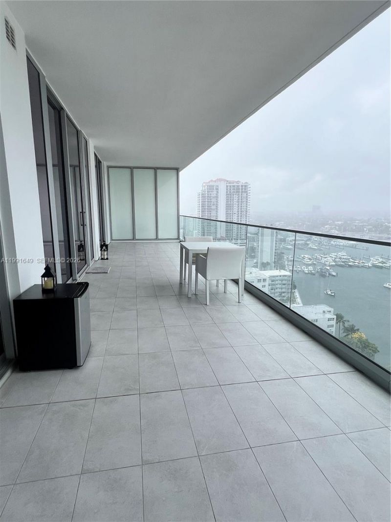 153 N Seabreeze Blvd , Unit 1703, Fort Lauderdale, FL 33304 Photo