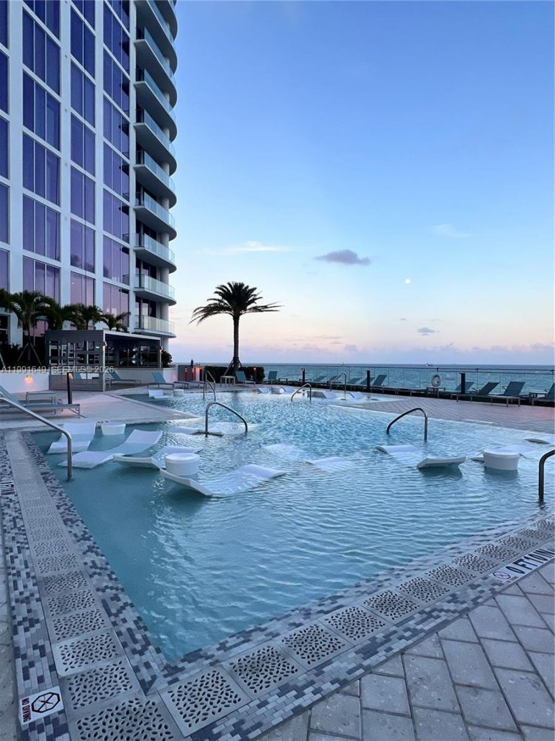 153 N Seabreeze Blvd , Unit 1703, Fort Lauderdale, FL 33304 Photo