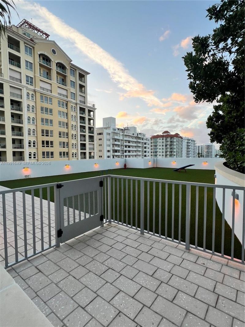 153 N Seabreeze Blvd , Unit 1703, Fort Lauderdale, FL 33304 Photo