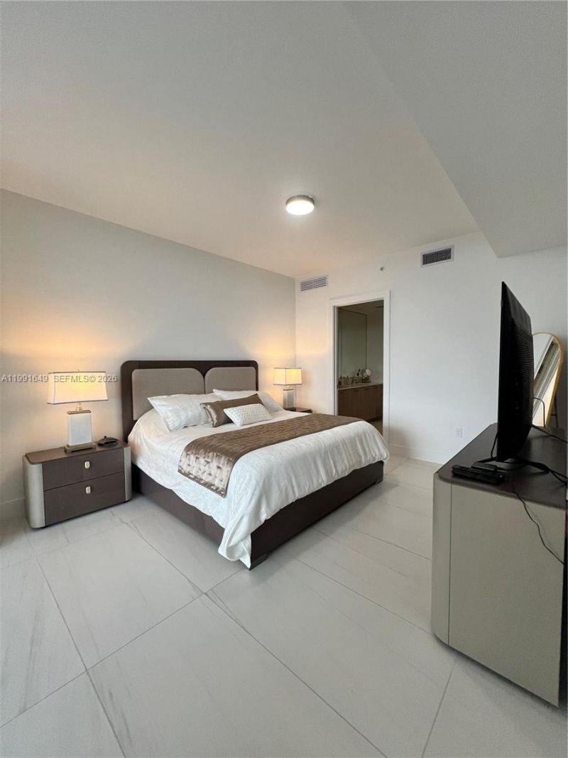 153 N Seabreeze Blvd , Unit 1703, Fort Lauderdale, FL 33304 Photo