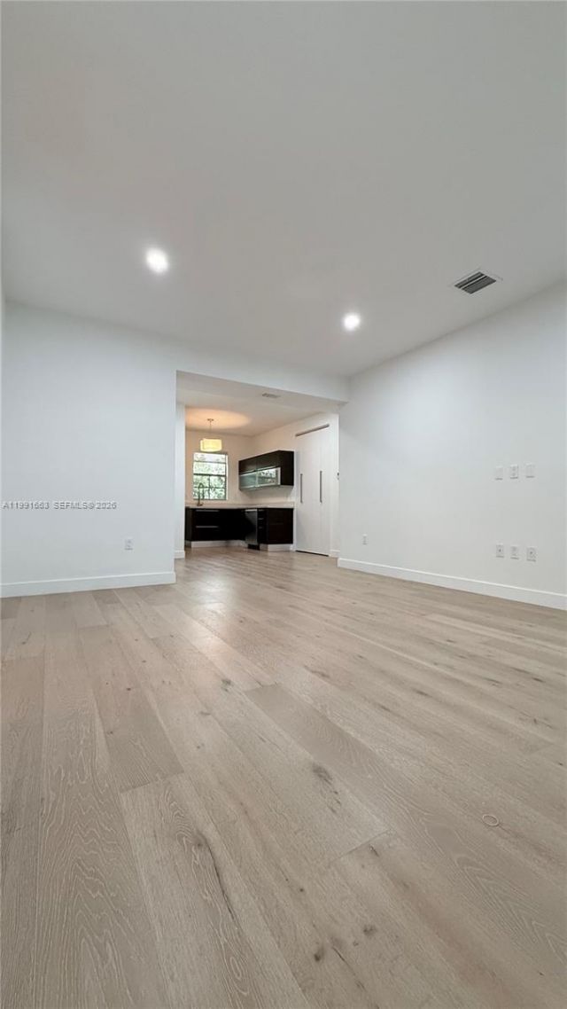 2031 Meridian Ave , Unit 5, Miami Beach, FL 33139 Photo