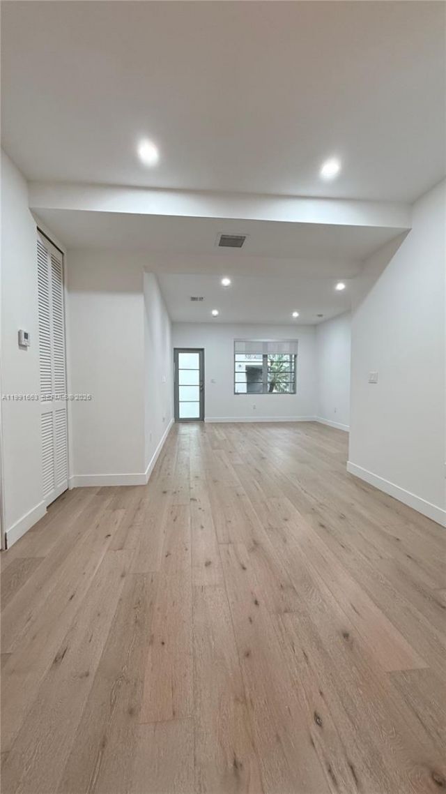 2031 Meridian Ave , Unit 5, Miami Beach, FL 33139 Photo