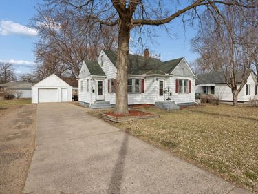 231 12th Avenue N, Waite Park, MN 56387