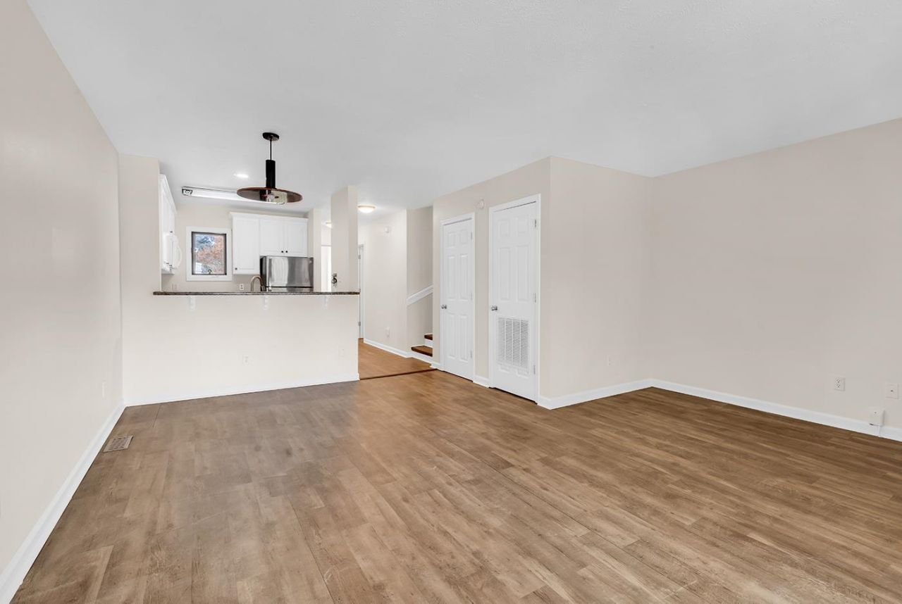 4096 Fairway Lakes Dr.  Photo 13