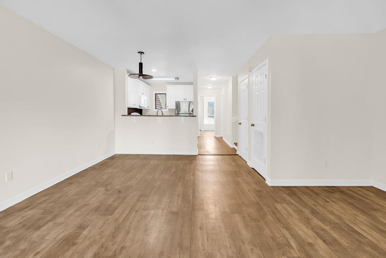 4096 Fairway Lakes Dr.  Photo 15