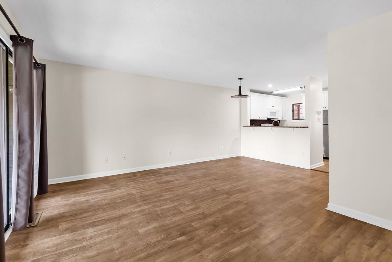 4096 Fairway Lakes Dr.  Photo 17