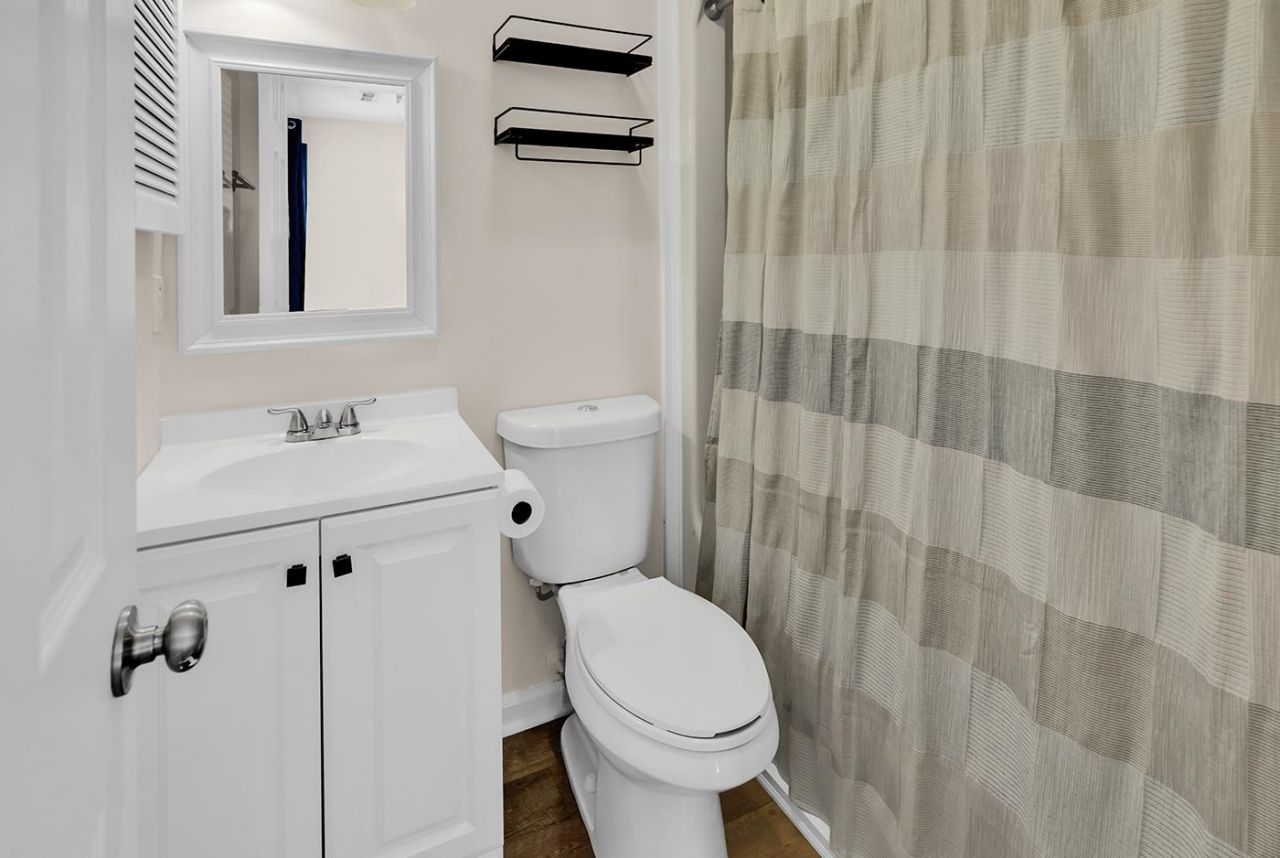 4096 Fairway Lakes Dr.  Photo 30