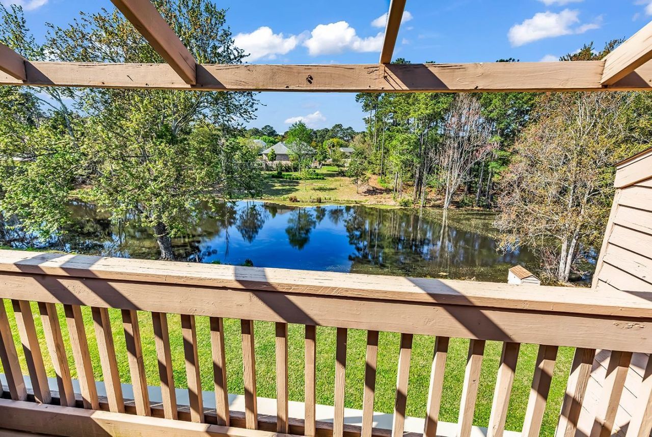 4096 Fairway Lakes Dr.  Photo 32