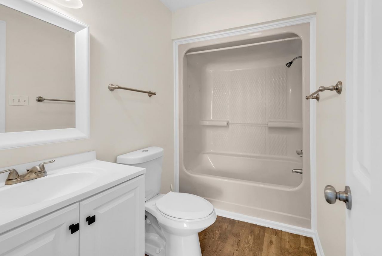 4096 Fairway Lakes Dr.  Photo 6