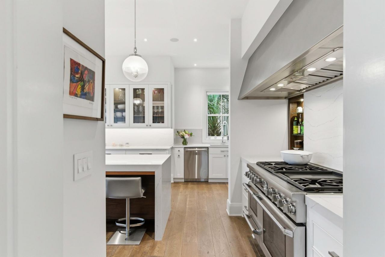 72 Halsey Boulevard Photo 12