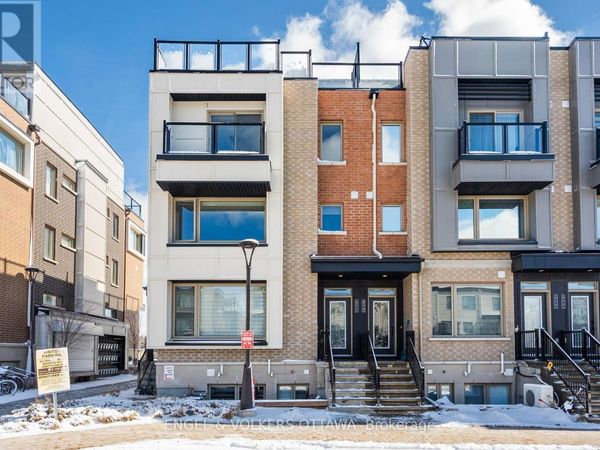 571 Ozawa Private, Ottawa, ON K1K4Z9