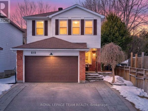 141 Acklam Terrace, Ottawa, ON K2K2J4