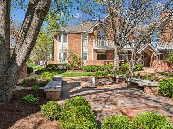 28 Country Club Terrace, Glendale, MO 63122