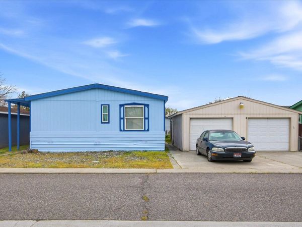 2105 N Steptoe #146, Kennewick, WA 99336