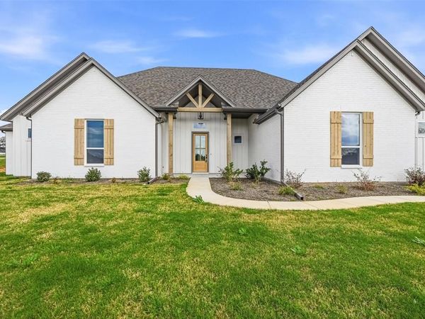 1005 Ronnie Court, Springtown, TX 76082
