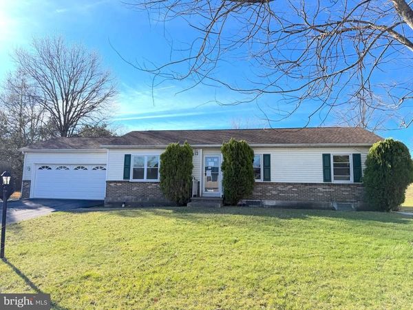 8 WHEATFIELD DRIVE , CARLISLE, PA 17015