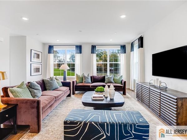 110 Fred Clark Drive , Pennington, NJ 08534