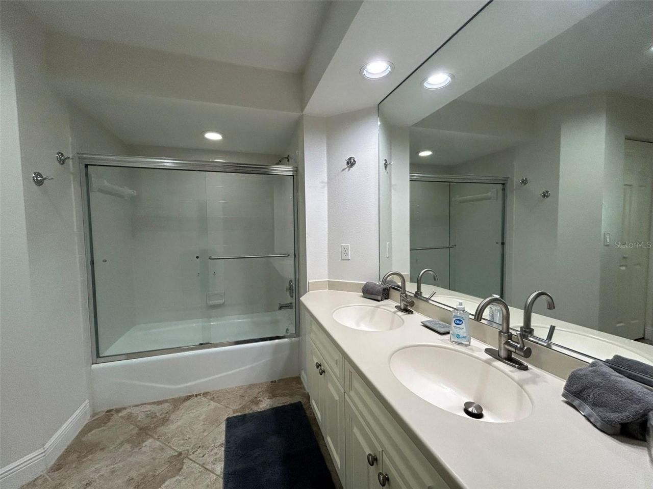 3604 54th Drive W, Unit 204, Bradenton, FL 34210 Photo
