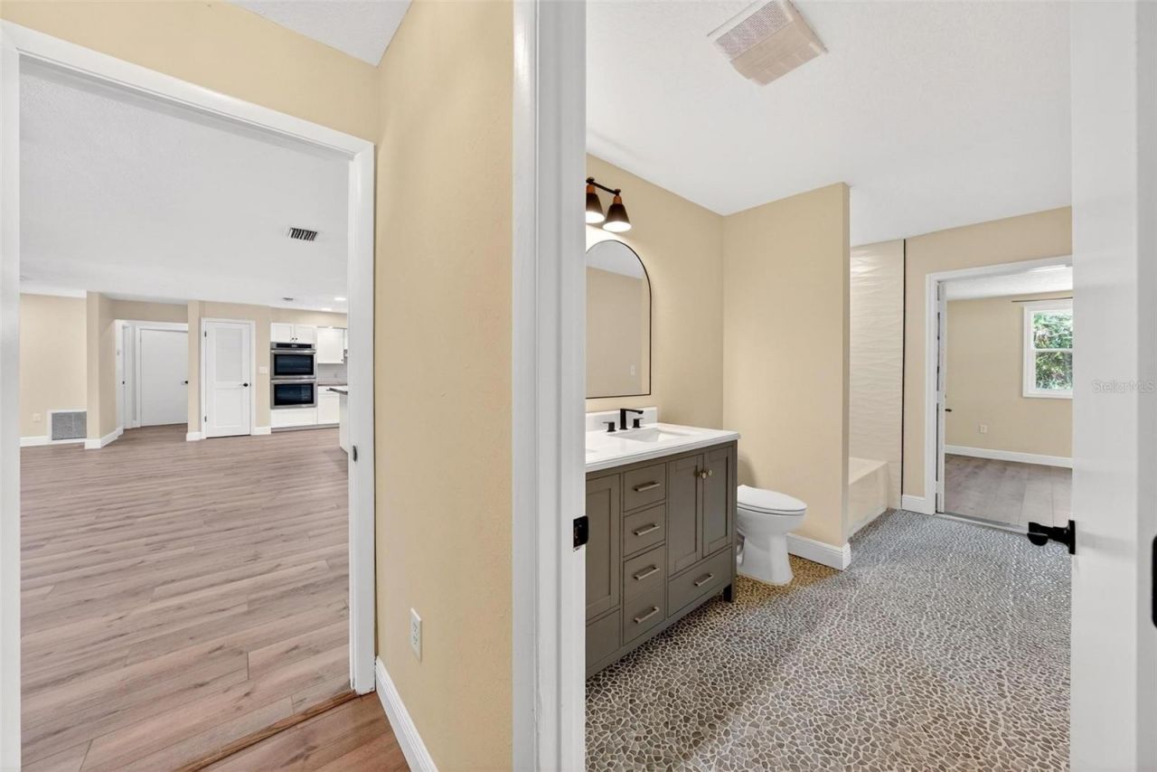 2200 Retreat Road , Geneva, FL 32732 Photo