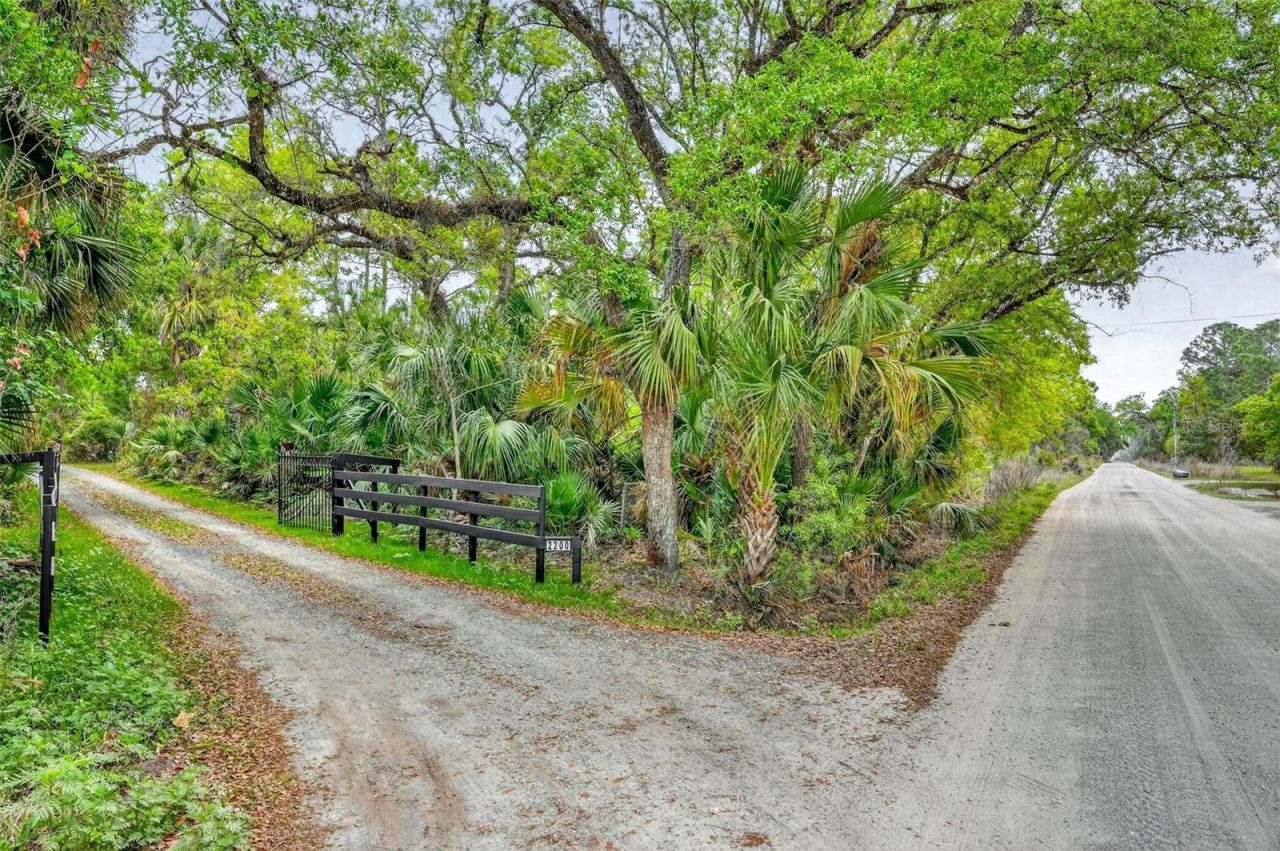 2200 Retreat Road , Geneva, FL 32732 Photo