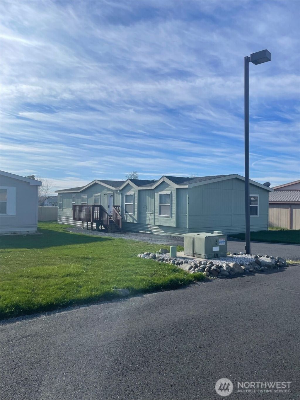 3010 W Peninsula Drive, Unit 134, Moses Lake, WA 98837 Main Photo