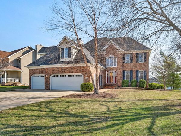 208 Santos Avenue , Minooka, IL 60447