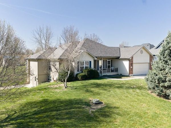 17956 157th Street, Basehor, KS 66007