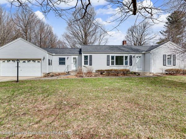 1482 W Kalamo Highway, Charlotte, MI 48813