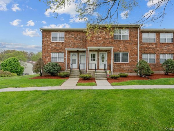 276 Temple Hill Road, Unit 1602, New Windsor, NY 12553