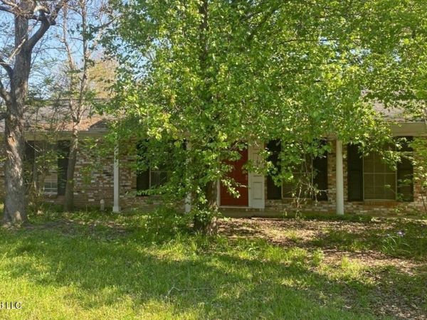1886 Smallwood Street, Jackson, MS 39212