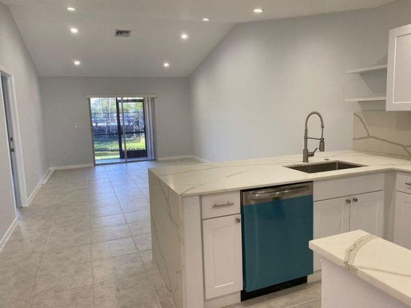 9973 Three Lakes Circle, Boca Raton, FL 33428