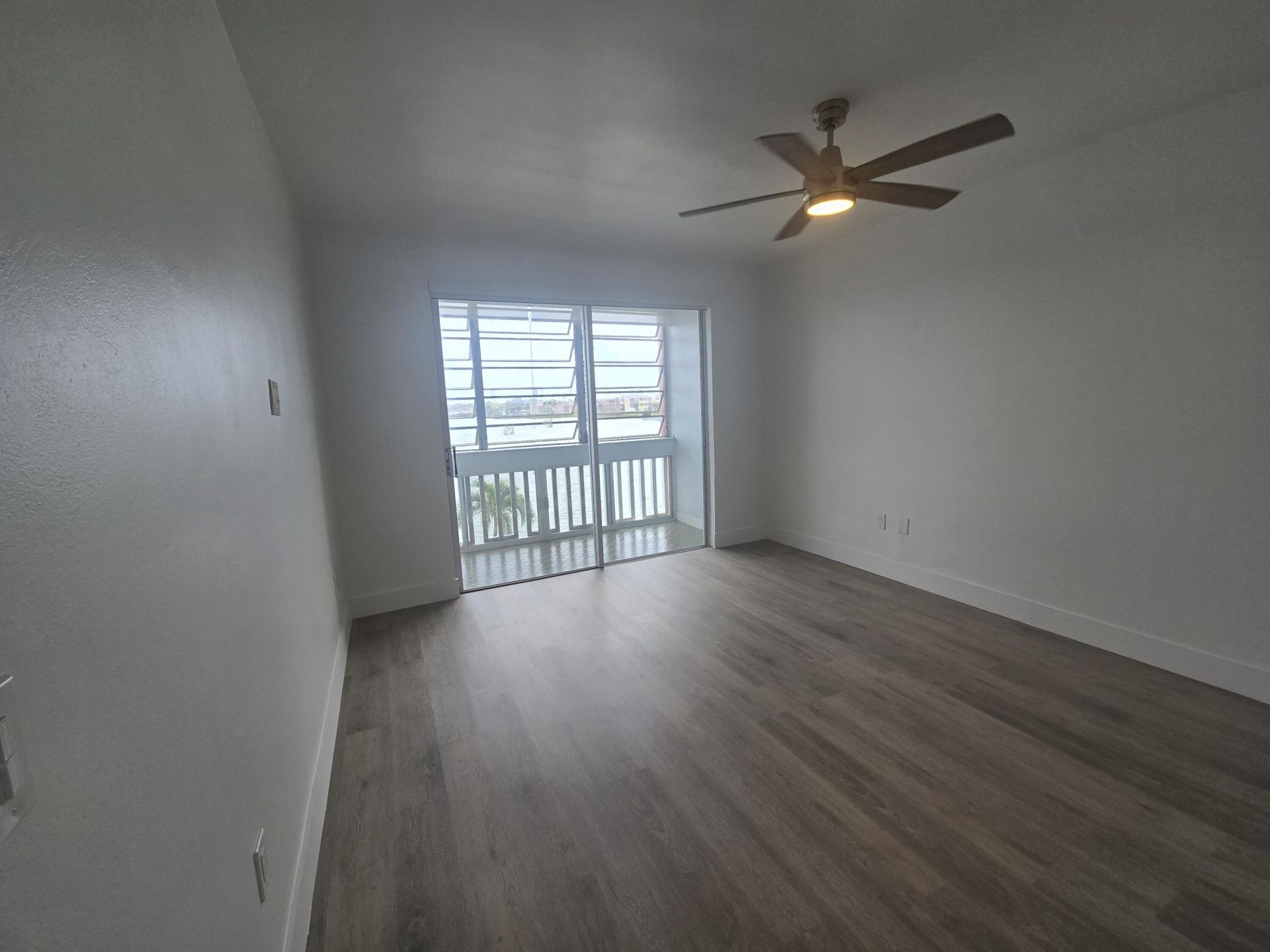 18555 NE 14th Avenue, Unit 709, Miami, FL 33179 Photo
