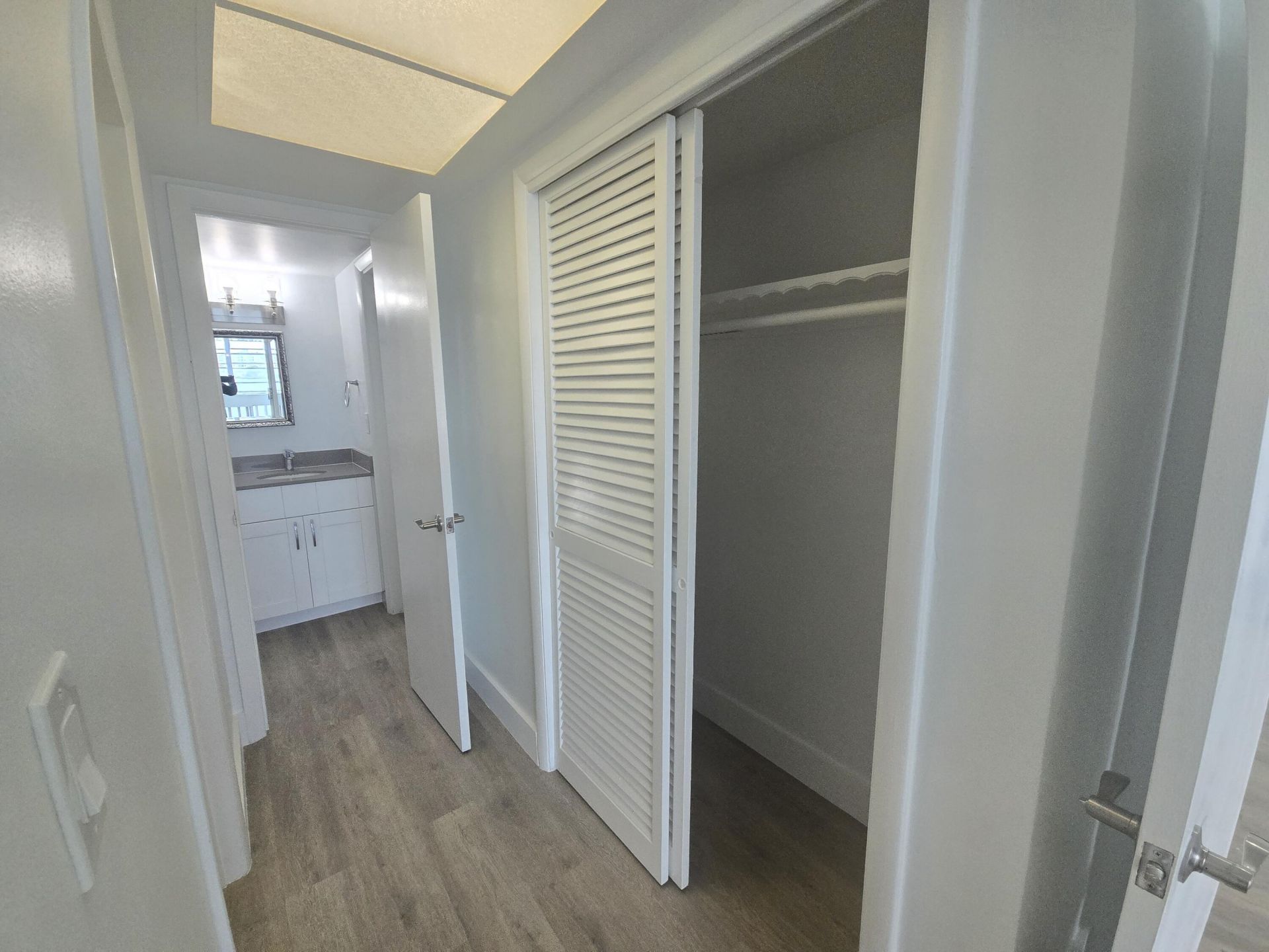 18555 NE 14th Avenue, Unit 709, Miami, FL 33179 Photo