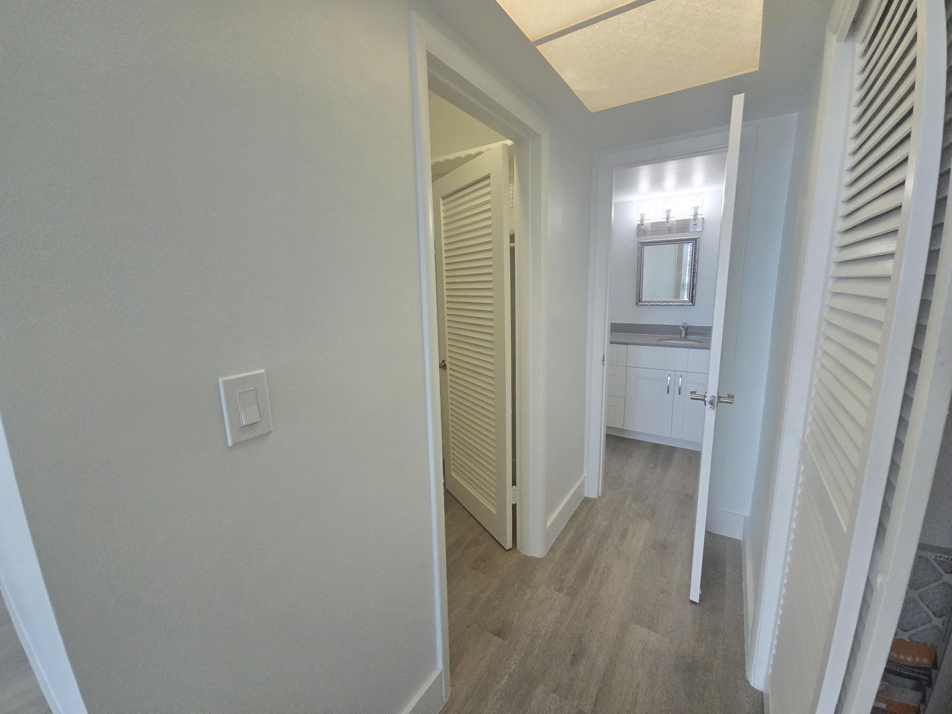 18555 NE 14th Avenue, Unit 709, Miami, FL 33179 Photo