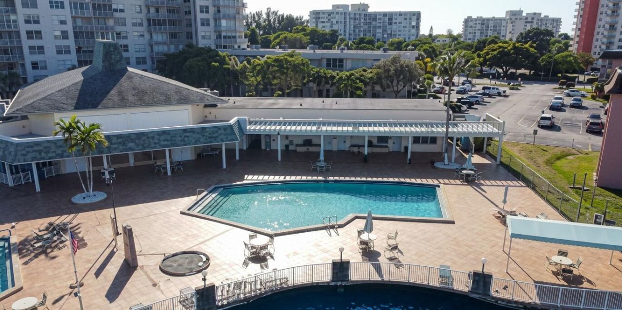 18555 NE 14th Avenue, Unit 709, Miami, FL 33179 Photo