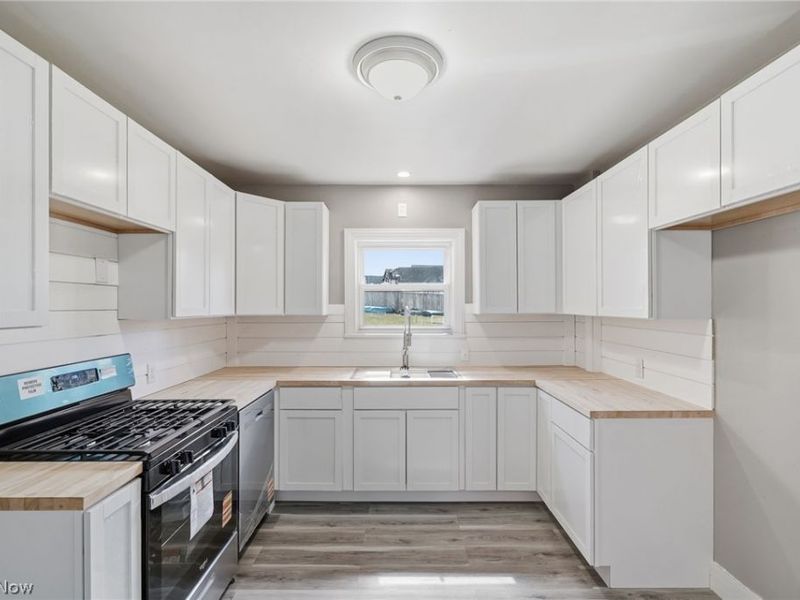 226 Rellim Drive, Kent, OH 44240 Photo 6