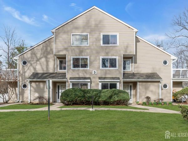 33 Deerberry Lane, Monmouth Junction, NJ 08852