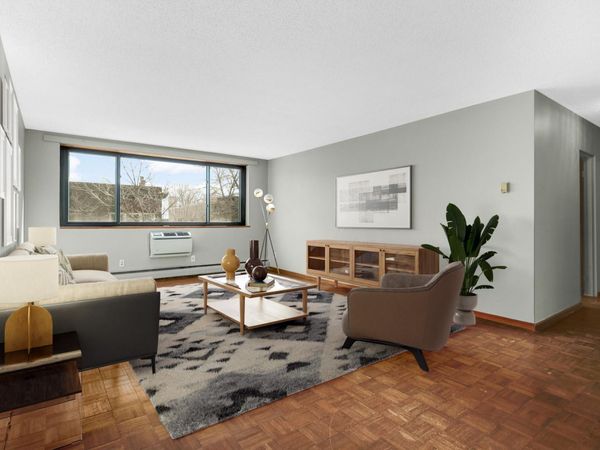 1912 Dupont Avenue S, Unit 405, Minneapolis, MN 55403