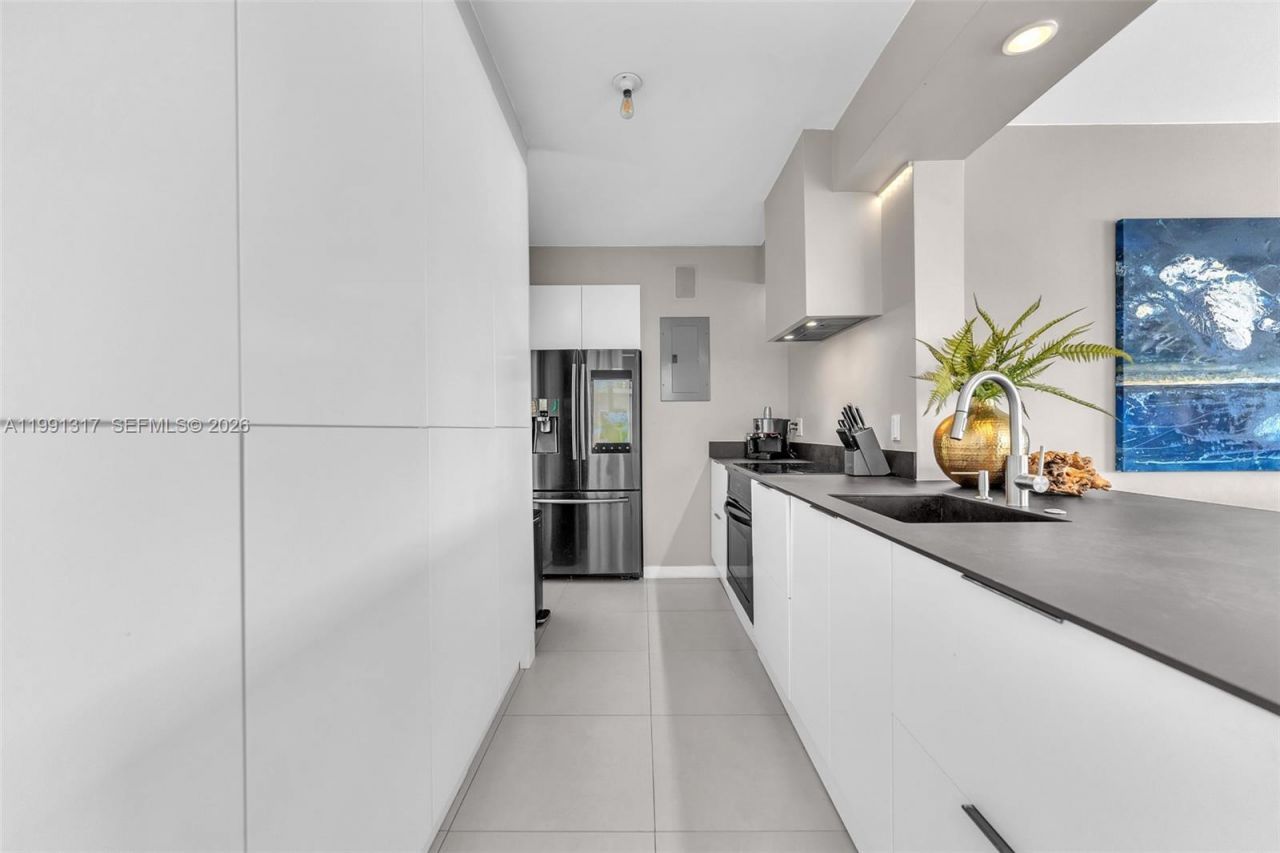 1130 Venetian Way , Unit 1F, Miami Beach, FL 33139 Photo