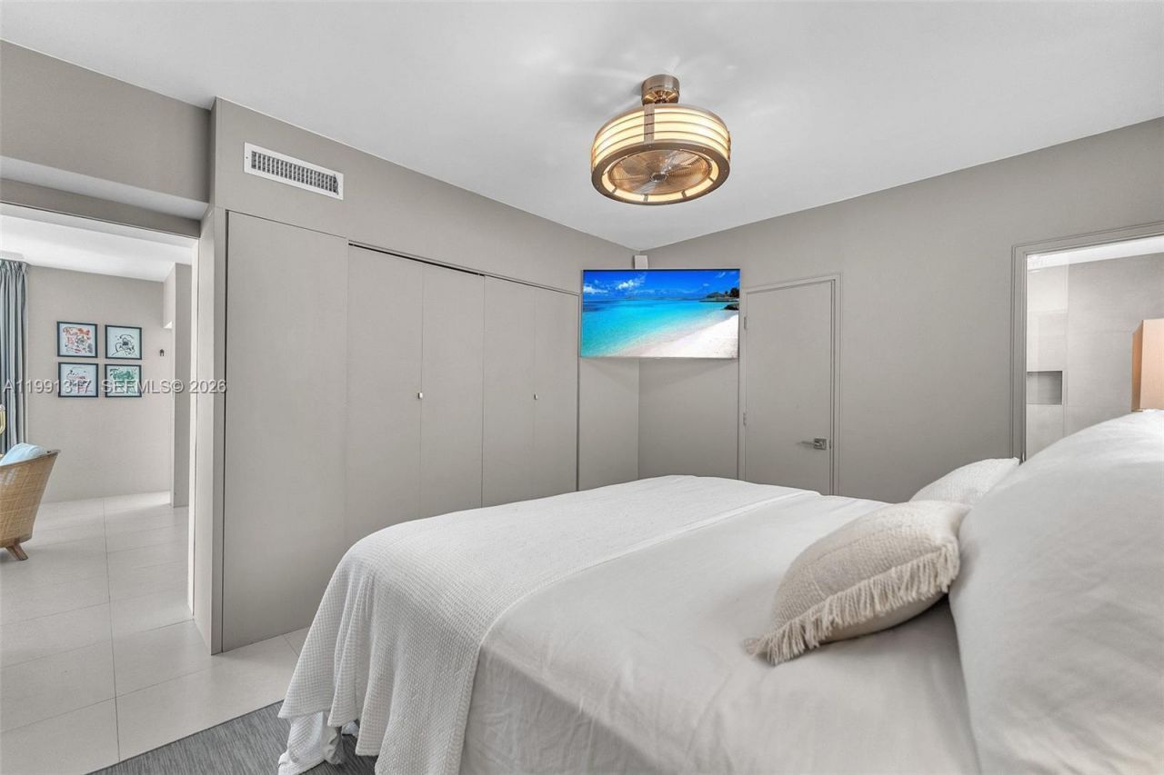 1130 Venetian Way , Unit 1F, Miami Beach, FL 33139 Photo