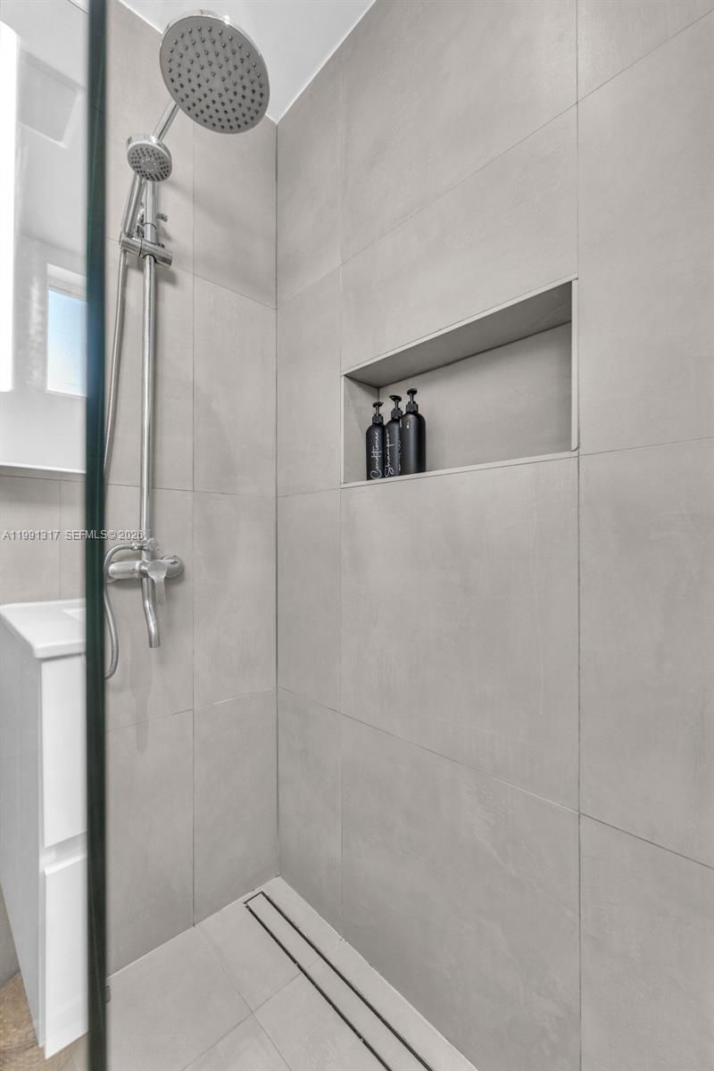 1130 Venetian Way , Unit 1F, Miami Beach, FL 33139 Photo